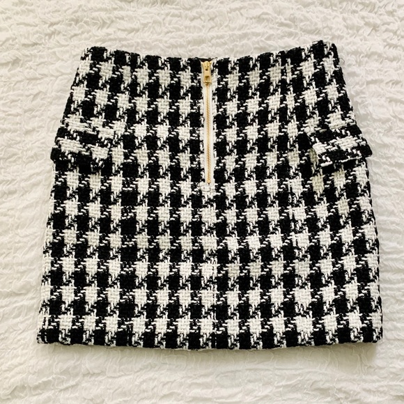 LAST1 SALE๐๐Harper Houndstooth Skirt๐ - Picture 3 of 5